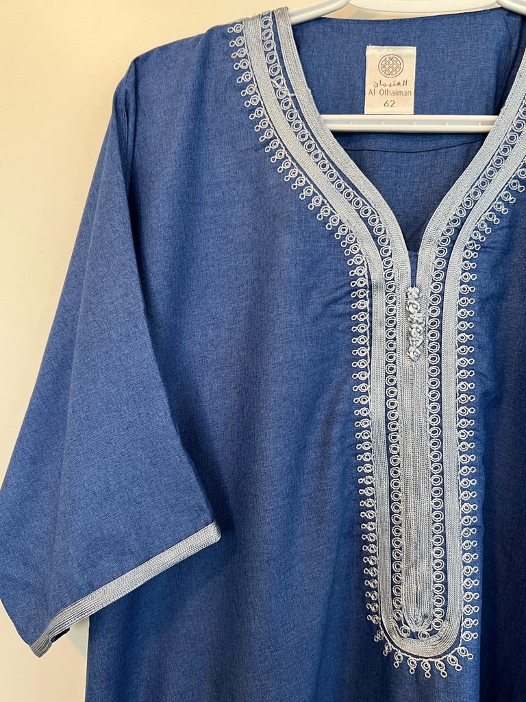 Moroccan Embroidered Thobe - Noble Crest (Ocean Azure)
