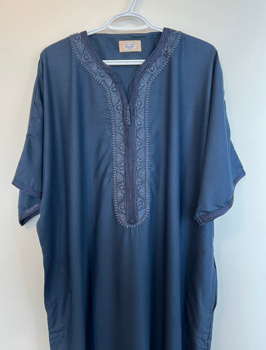 Moroccan Embroidered Thobe - Qamr Weave (Midnight Blue)